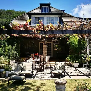 Konukevi Forest Hall, Port Elizabeth